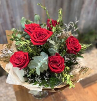 Ramo de rosas rojas